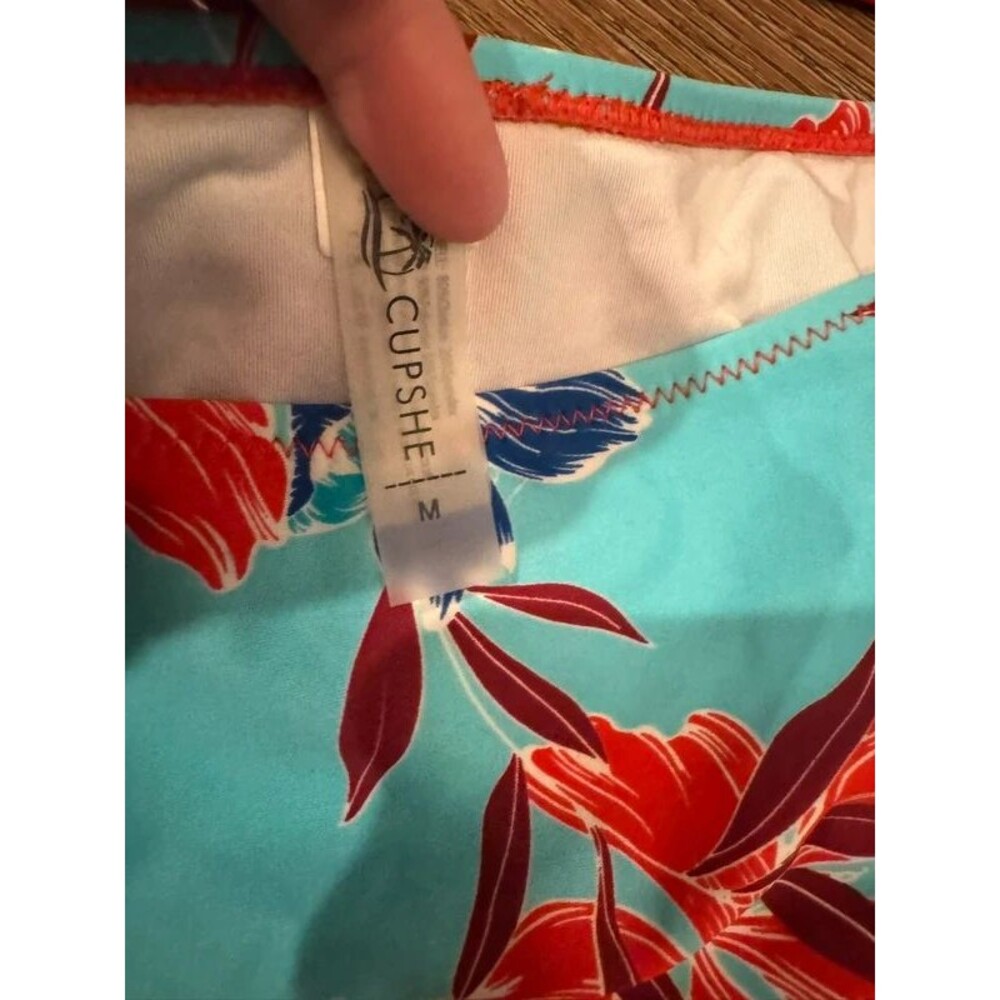 Cupshe 2 piece bathing suit - Picture 2 of 2